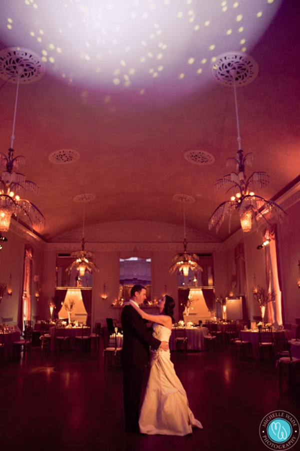 NEW HAVEN LAWN CLUB WEDDING LIGHTING CAPTURED BY MICHELLE WADE PHOTOGRAPHY 11