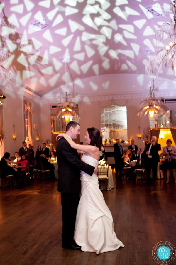 NEW HAVEN LAWN CLUB WEDDING LIGHTING CAPTURED BY MICHELLE WADE PHOTOGRAPHY 8